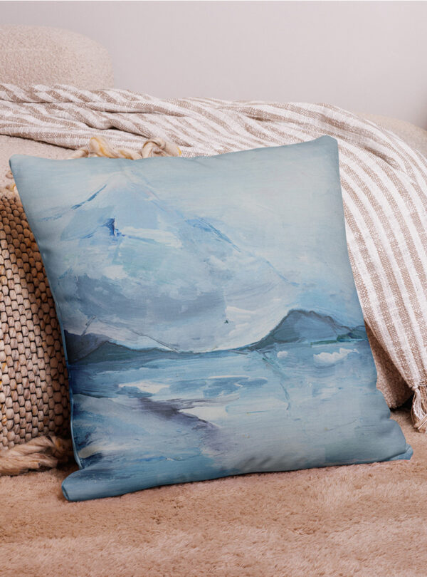 Arctic No.1, Pillow